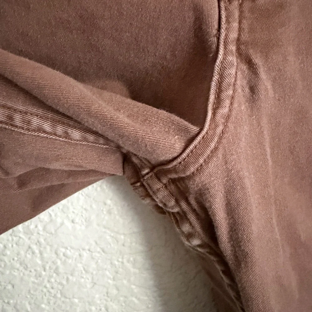 Hollister Women’s Ultra High Rise Twill Cargo Dad Pants 2 Reg Brown
